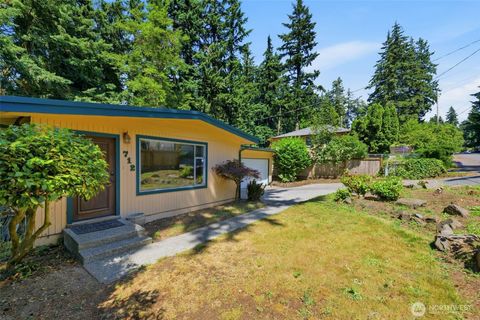 Photo of 712 NE 198th Street, Shoreline, WA 98155 (MLS # 2536403)
