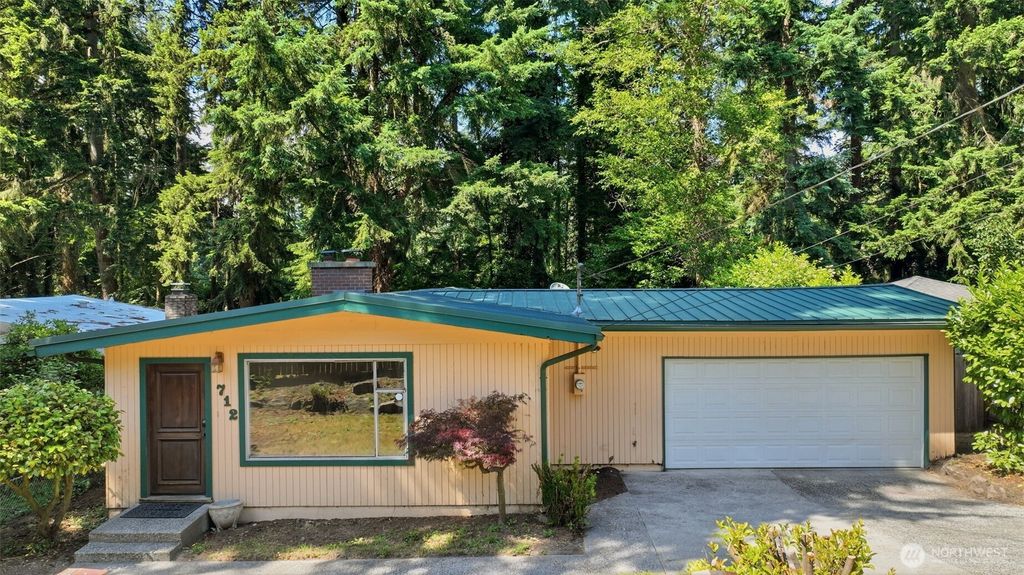 Photo of 712 NE 198th Street, Shoreline, WA 98155 (MLS # 2536403)