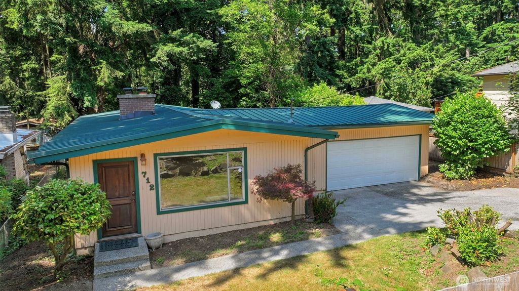 Photo of 712 NE 198th Street, Shoreline, WA 98155 (MLS # 2536403)