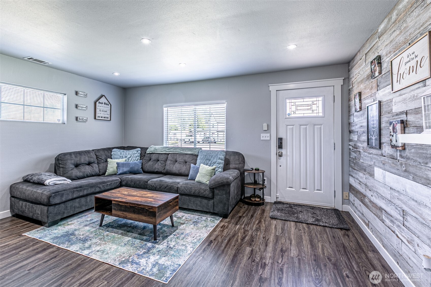 411 Corrin Avenue SE