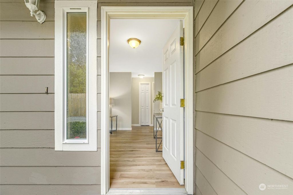 Photo of 7565 206th Place NE, Redmond, WA 98053 (MLS # 2227872)