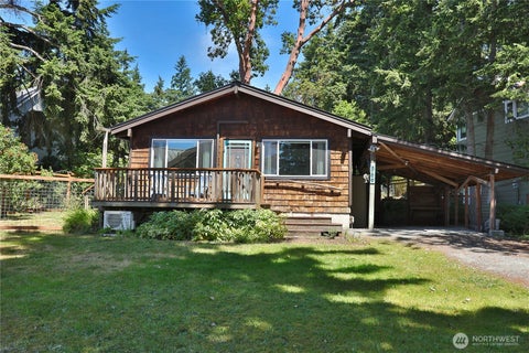 Photo of 569 Otter Way, Freeland, WA 98249 (MLS # 2542214)