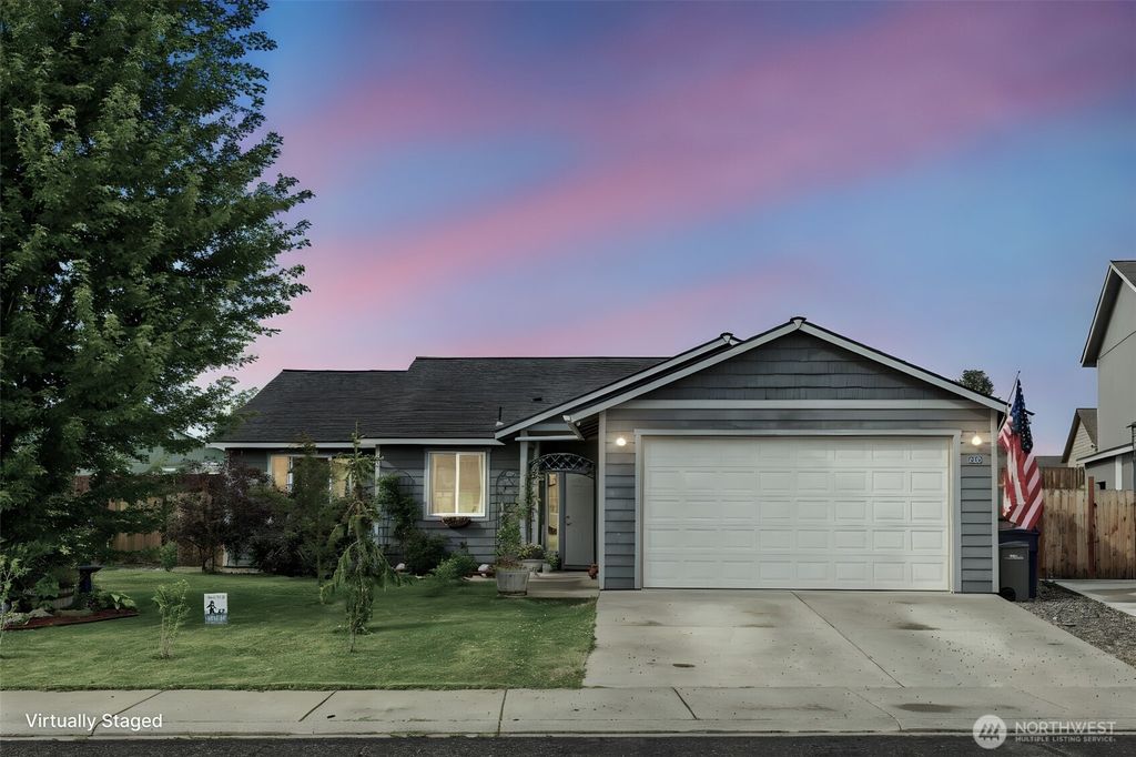 Photo of 2005 W Peakview Drive, Ellensburg, WA 98926 (MLS # 2477163)