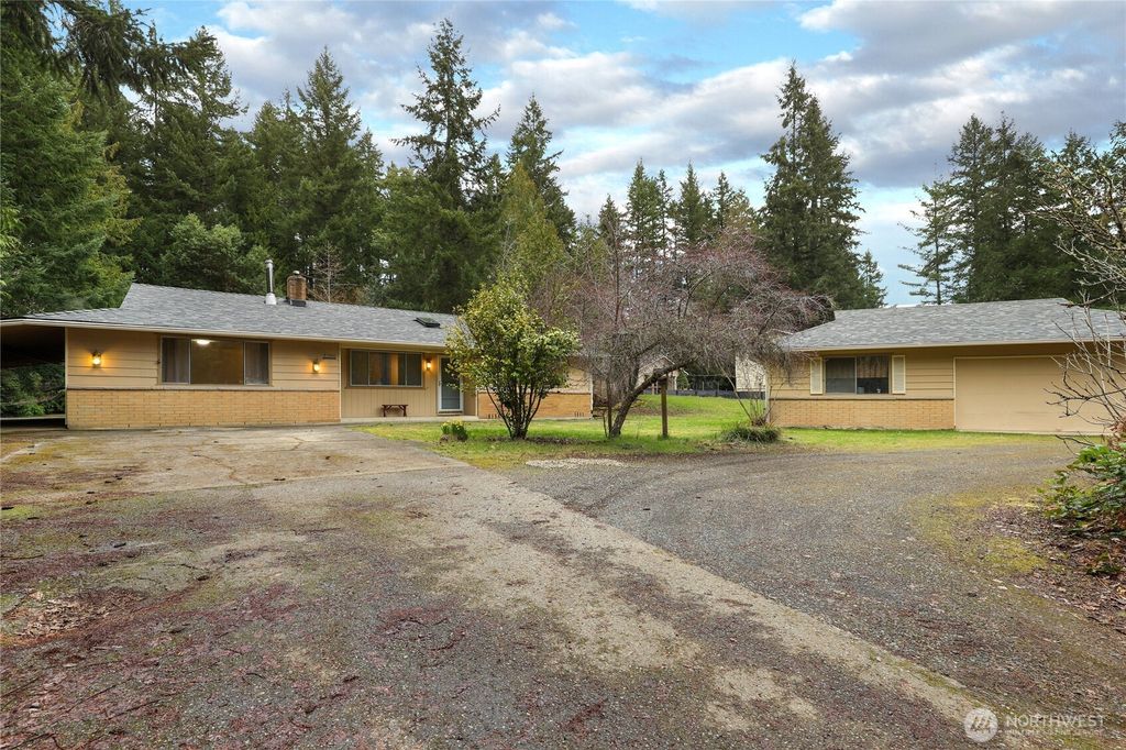 Photo of 3380 NW Shadow Glen Boulevard, Silverdale, WA 98383 (MLS # 2488124)
