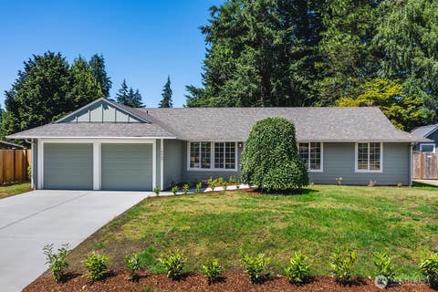 Photo of 10407 170th Avenue NE, Redmond, WA 98052 (MLS # 2543762)