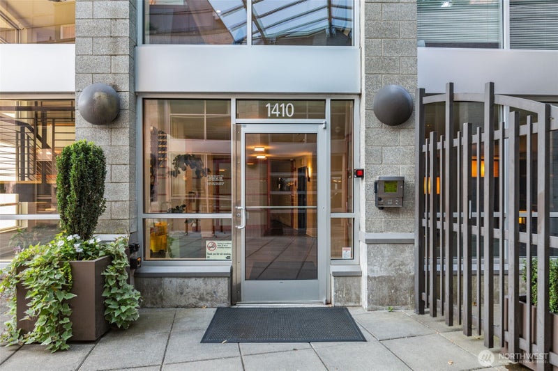 1410 E Pine Street W307