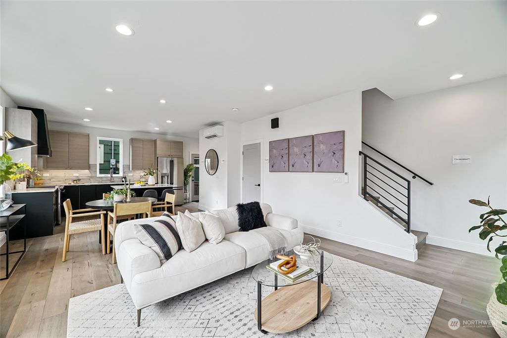 Photo of 4765 35th Avenue NE, Seattle, WA 98105 (MLS # 2176774)