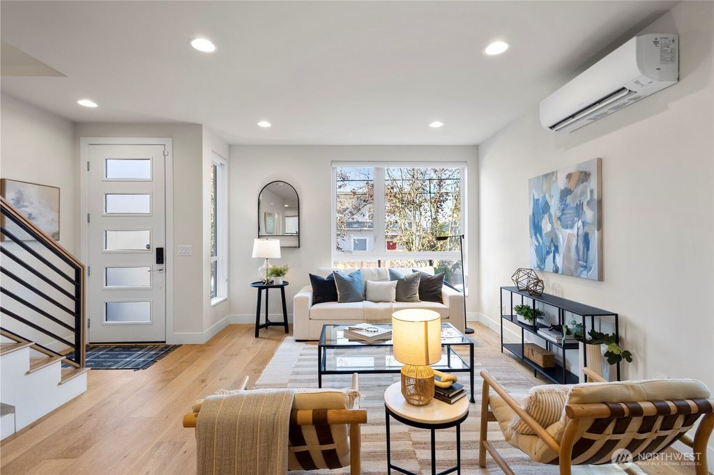 Photo of 2212 Franklin Avenue E #B, Seattle, WA 98102 (MLS # 2452258)