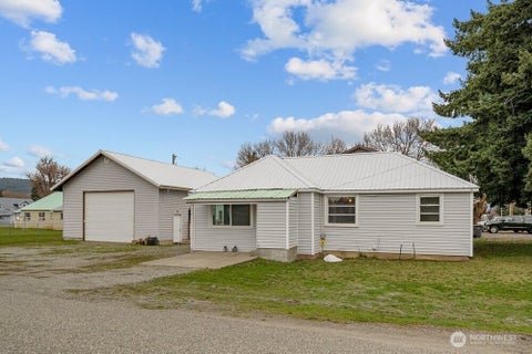 Photo of 714 Madison Avenue, South Cle Elum, WA 98943 (MLS # 2497302)