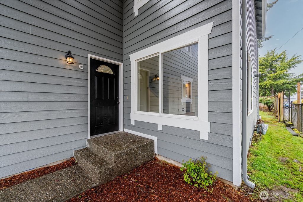 Photo of 6916 Rainier Drive #C, Everett, WA 98203 (MLS # 2367826)
