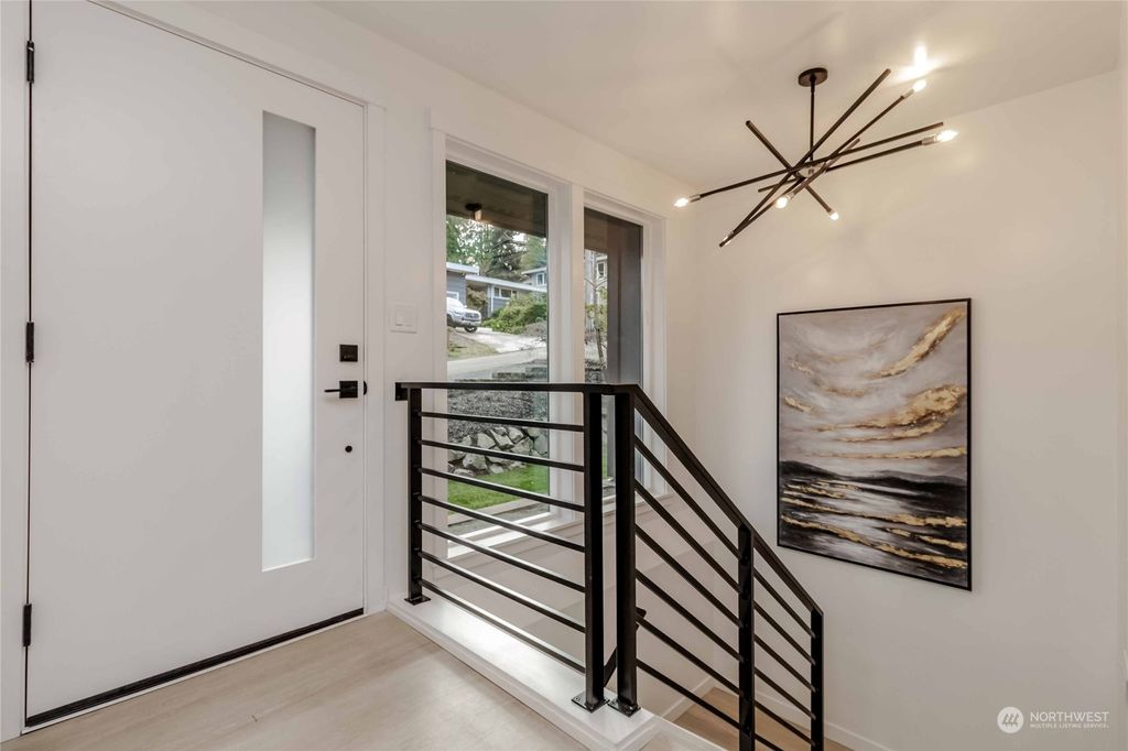 Photo of 1524 NE 103rd Street, Seattle, WA 98125 (MLS # 2314391)