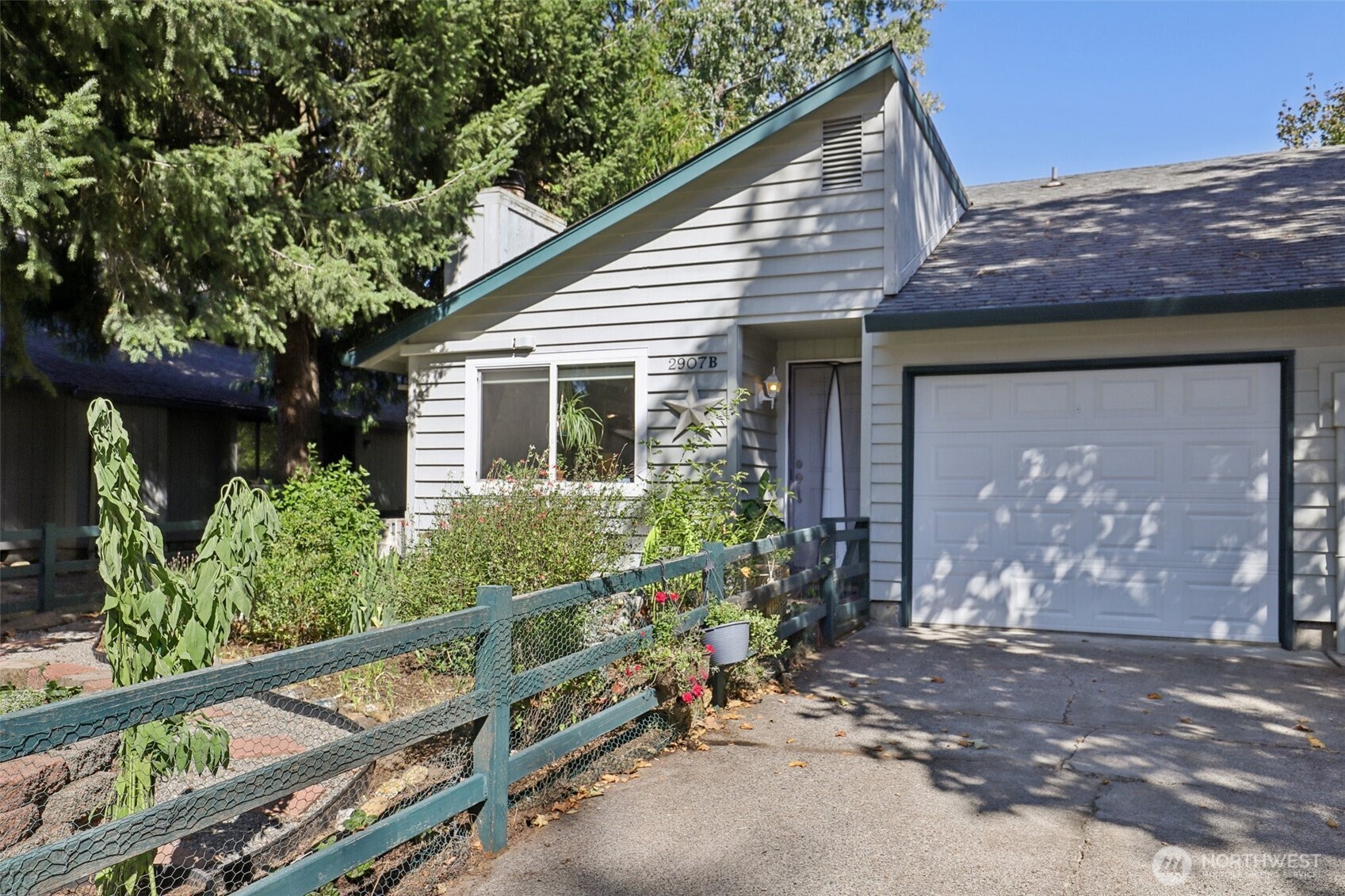2907 NE 103rd Avenue B