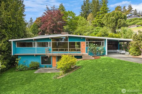 Photo of 6180 NE 185th Street, Kenmore, WA 98028 (MLS # 2527029)