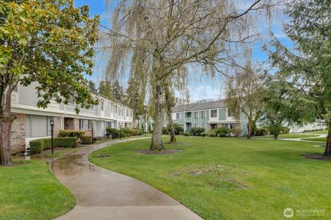 8648 Onyx Drive SW B Lakewood WA 98498