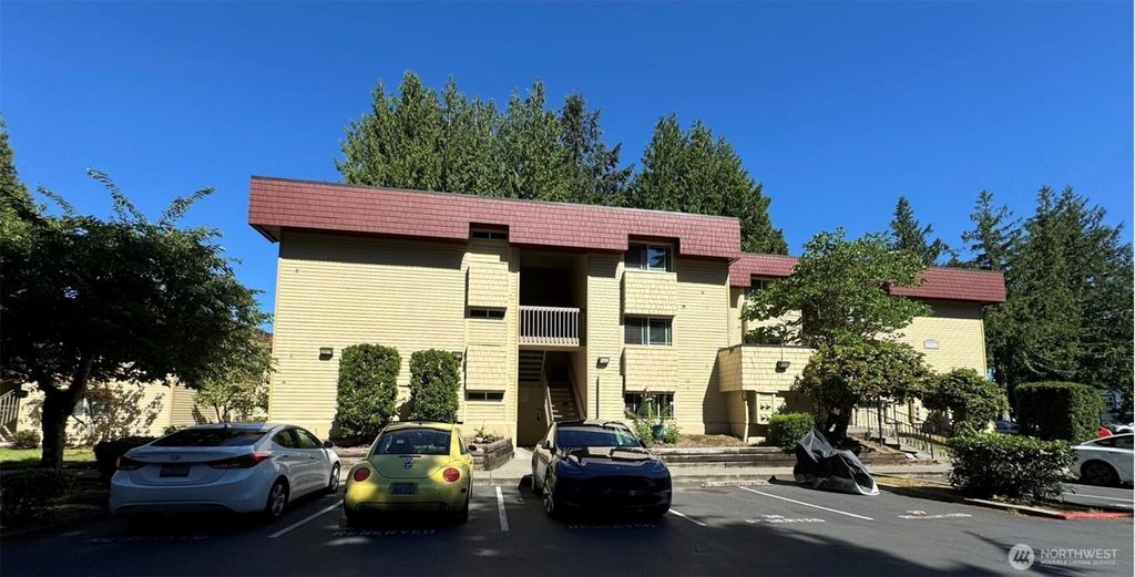 Photo of 14006 SE 6th St #14, Bellevue, WA 98007 (MLS # 2455542)