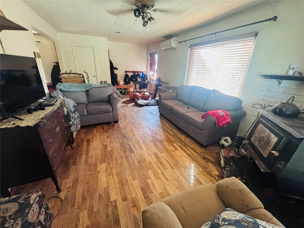 Photo of 709 Ernst Street, Walla Walla, WA 99362 (MLS # 2594840)