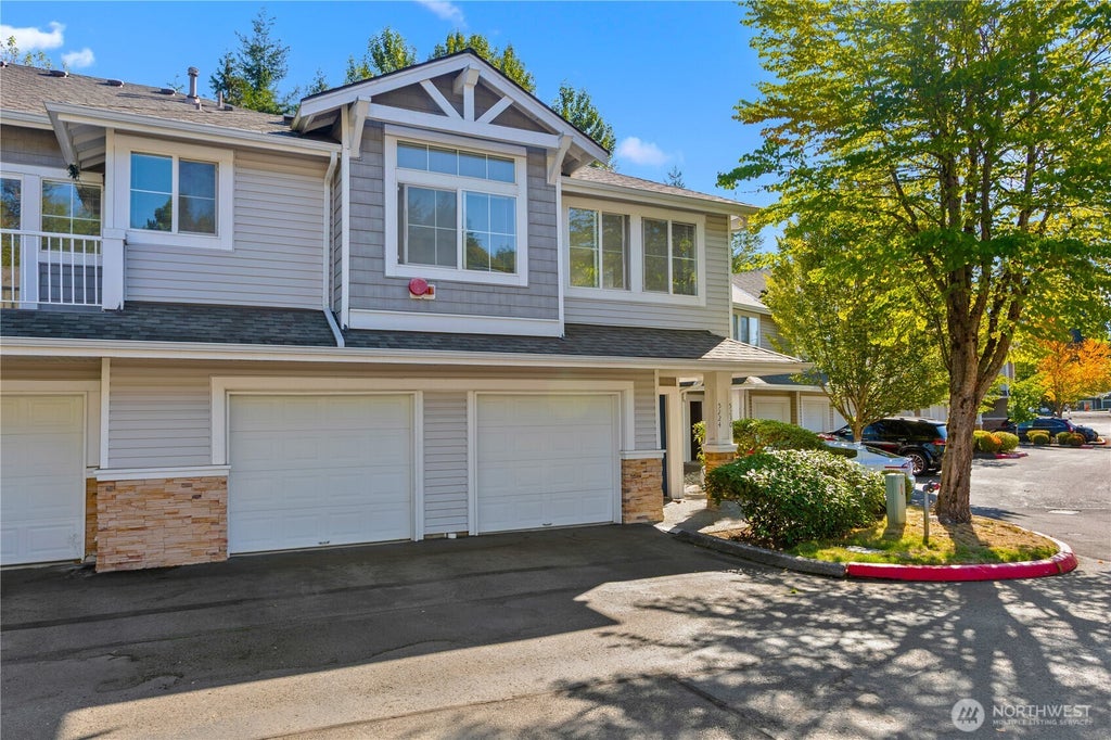 Photo of 5230 SE 238th Lane, Issaquah, WA 98029 (MLS # 2587136)