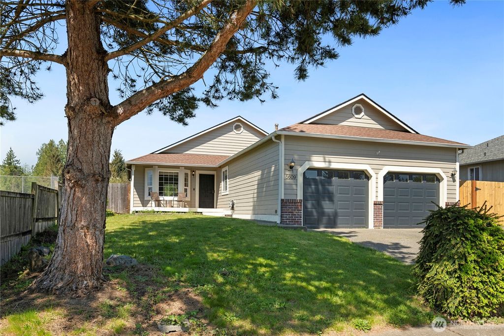 Photo of 5609 138th Place NE, Marysville, WA 98271 (MLS # 2515533)