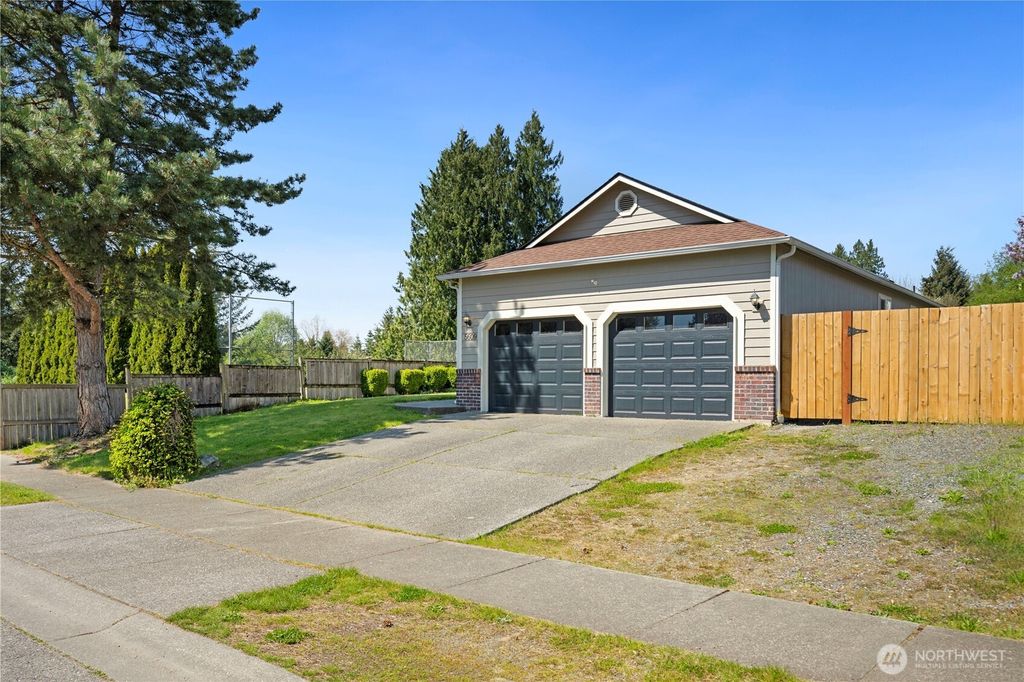 Photo of 5609 138th Place NE, Marysville, WA 98271 (MLS # 2515533)