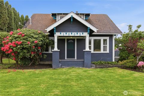 Photo of 1002 7th Street SW, Puyallup, WA 98371 (MLS # 2523437)