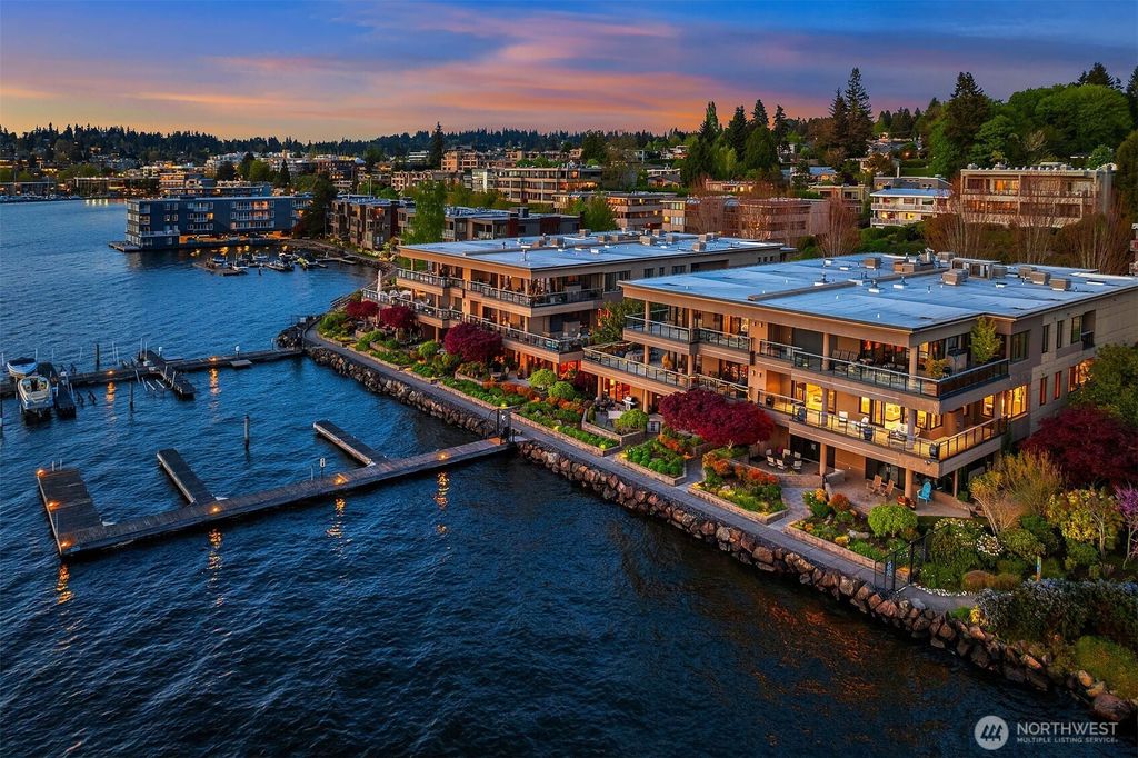 Photo of 905 Lake Street S #103N, Kirkland, WA 98033 (MLS # 2353832)