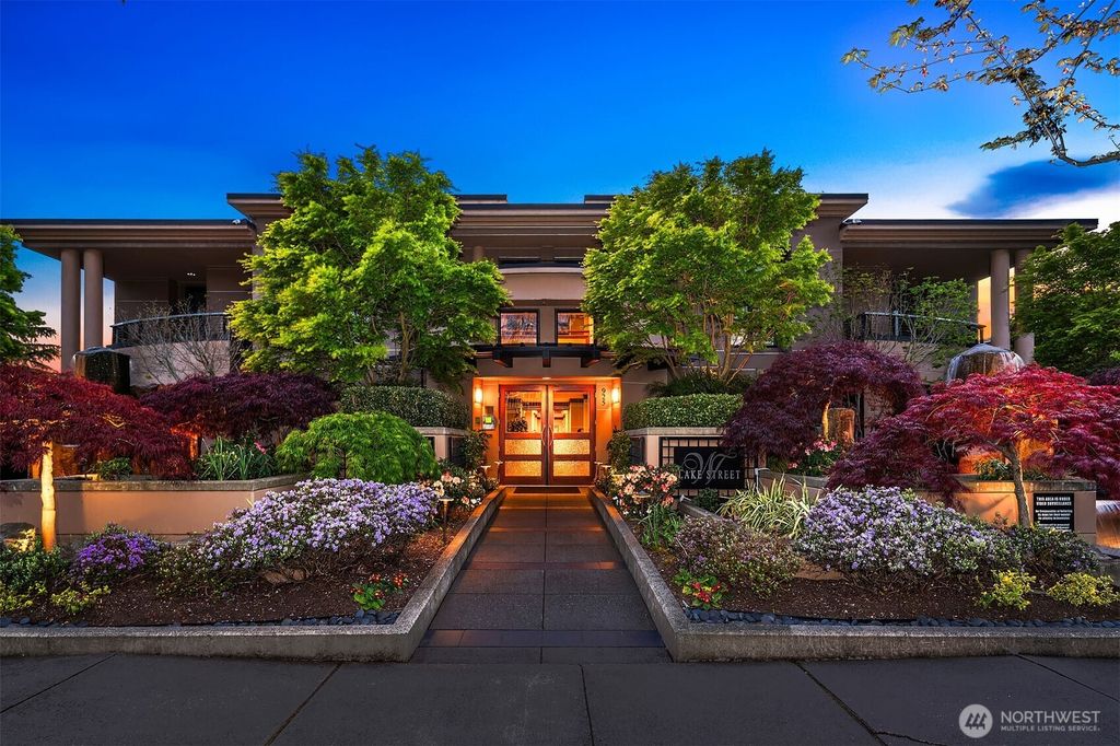 Photo of 905 Lake Street S #103N, Kirkland, WA 98033 (MLS # 2353832)