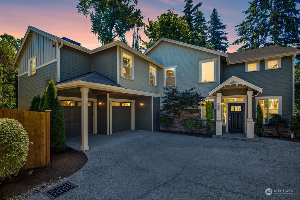 Photo of 7325 NE 201st Place, Kenmore, WA 98028 (MLS # 2141788)