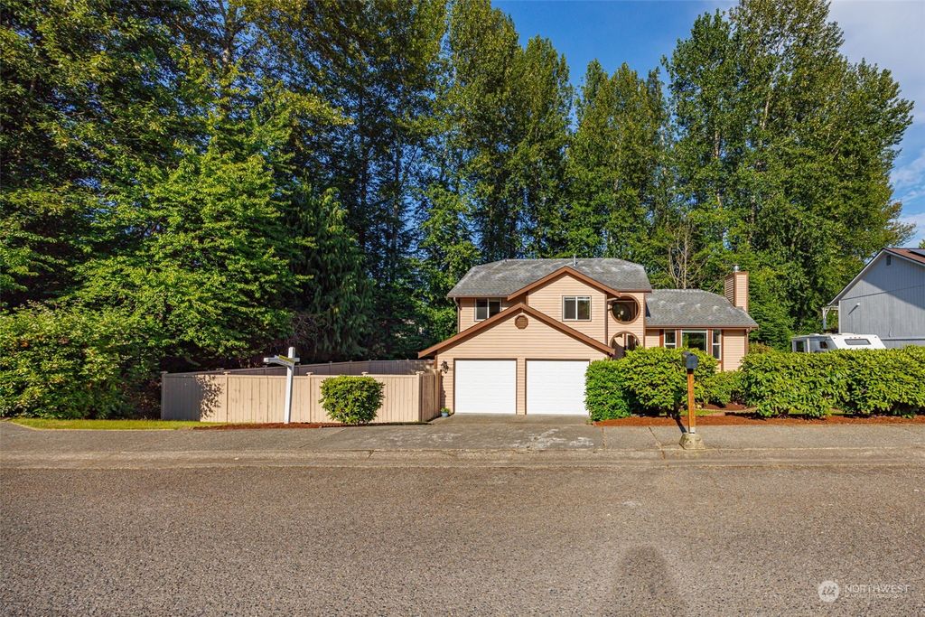 Photo of 25120 168th Place SE, Covington, WA 98042 (MLS # 2125187)