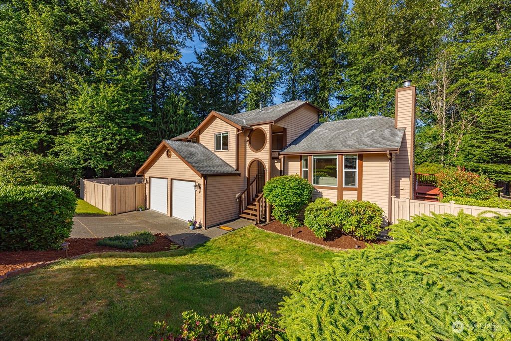 Photo of 25120 168th Place SE, Covington, WA 98042 (MLS # 2125187)