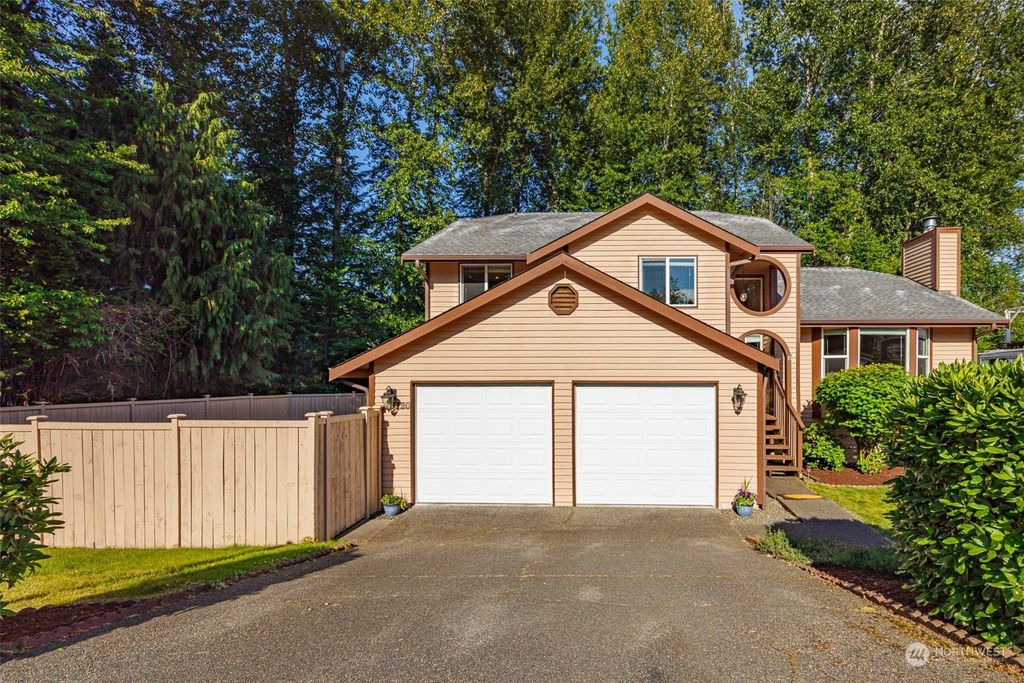 Photo of 25120 168th Place SE, Covington, WA 98042 (MLS # 2125187)