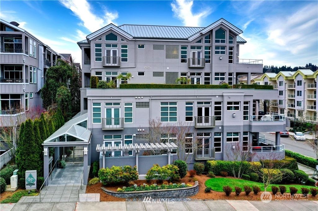 Photo of 602 5th Street #4003, Kirkland, WA 98033 (MLS # 2070281)