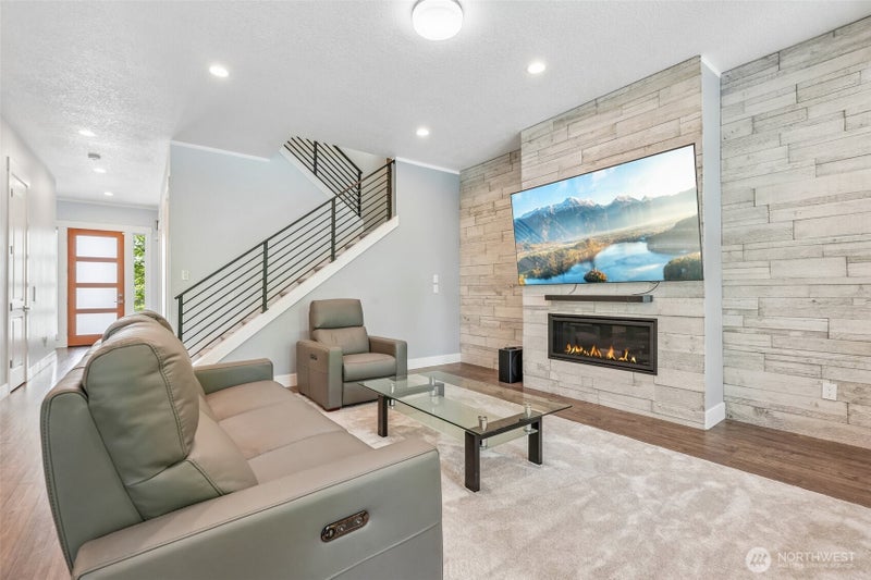 9500 NE 111th Street