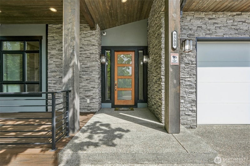 9500 NE 111th Street