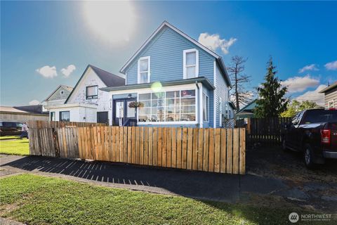 Photo of 811 W Market Street, Aberdeen, WA 98520 (MLS # 2355547)