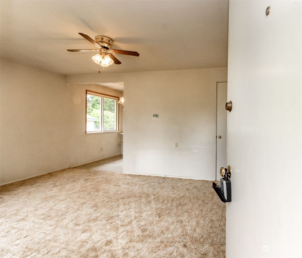 Photo of 30514 6th Place SW, Federal Way, WA 98023 (MLS # 2074782)