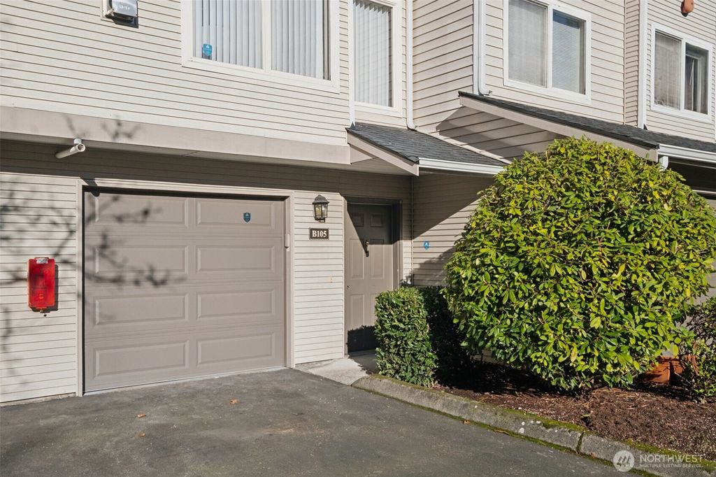 Photo of 4808 NE Sunset Blvd Blvd #B105, Renton, WA 98059 (MLS # 2470403)