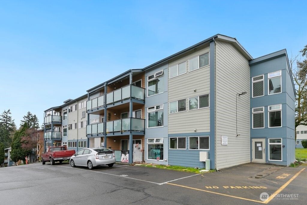 Photo of 15146 65th Avenue S #505, Tukwila, WA 98188 (MLS # 2484682)
