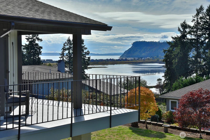 5880 Captain Vancouver Drive