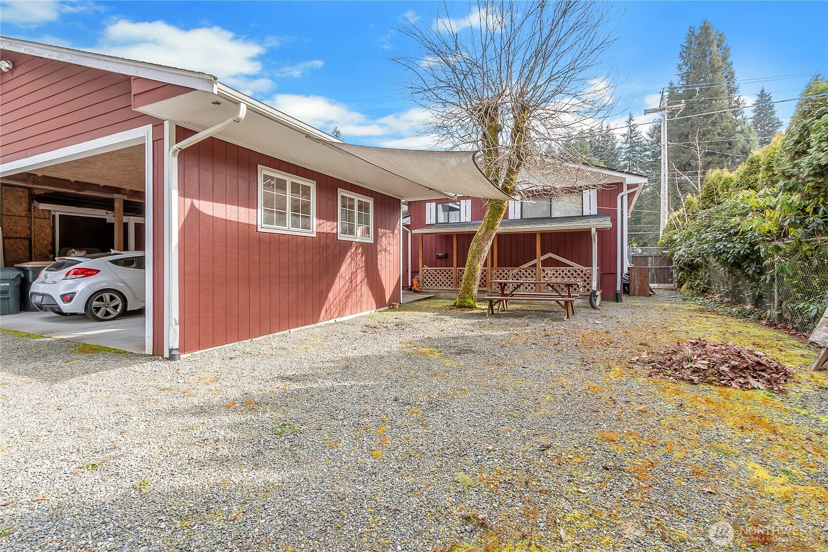 2509 College Street SE