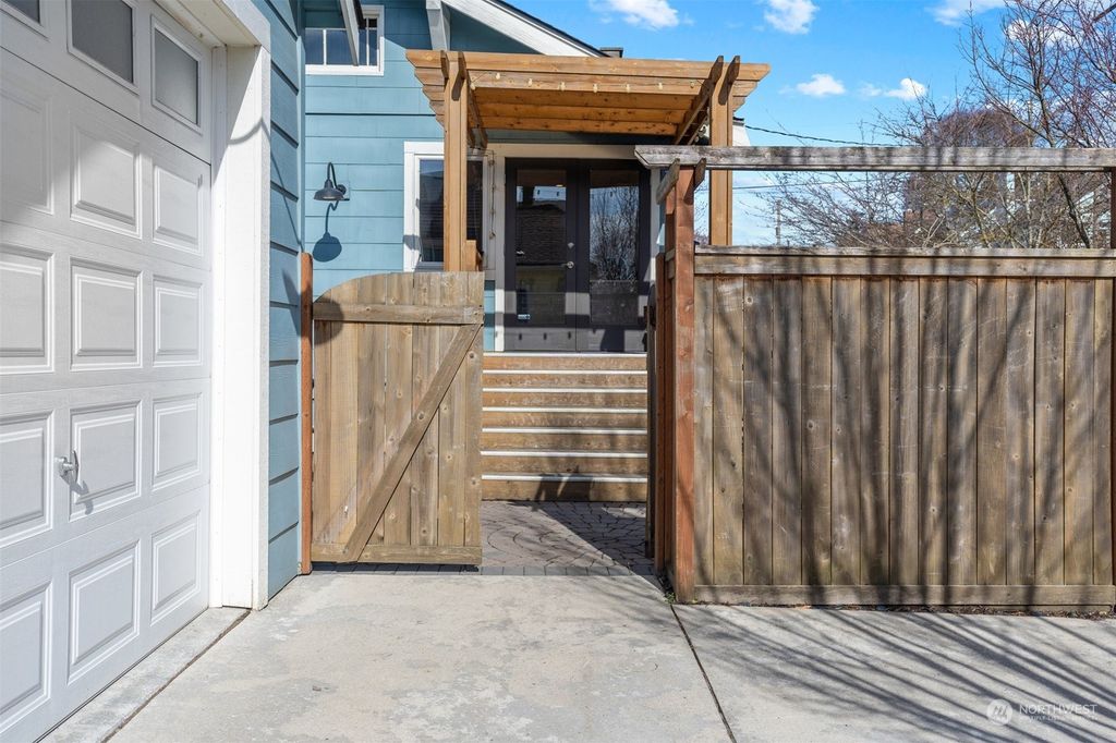 listing image 9364781622907445187