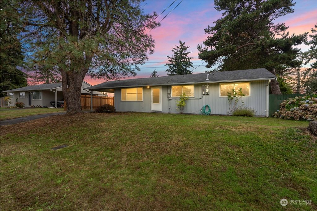 Photo of 30657 1st Place SW, Federal Way, WA 98023 (MLS # 2299845)