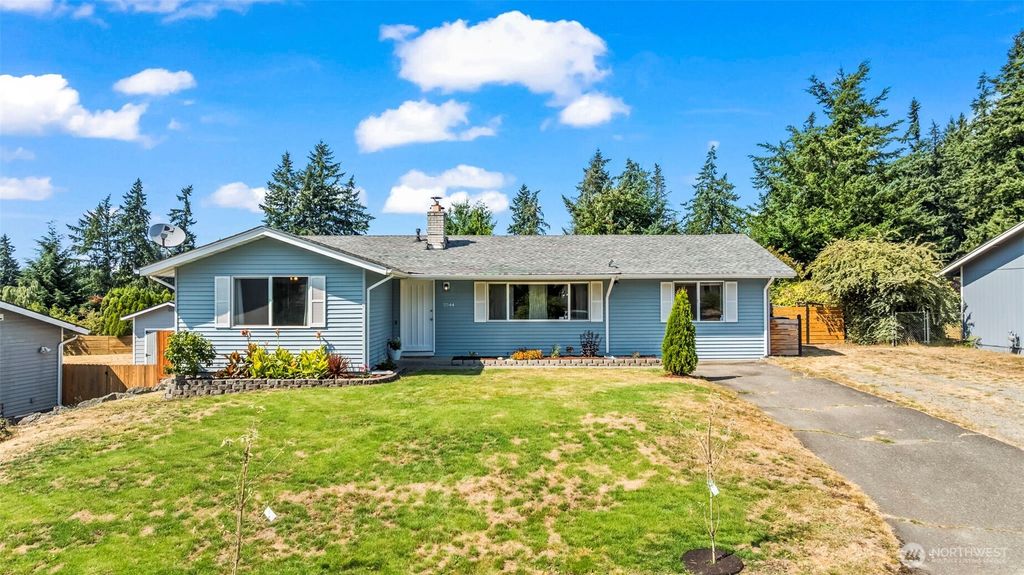 Photo of 2544 S 365th Place, Federal Way, WA 98003 (MLS # 2422556)