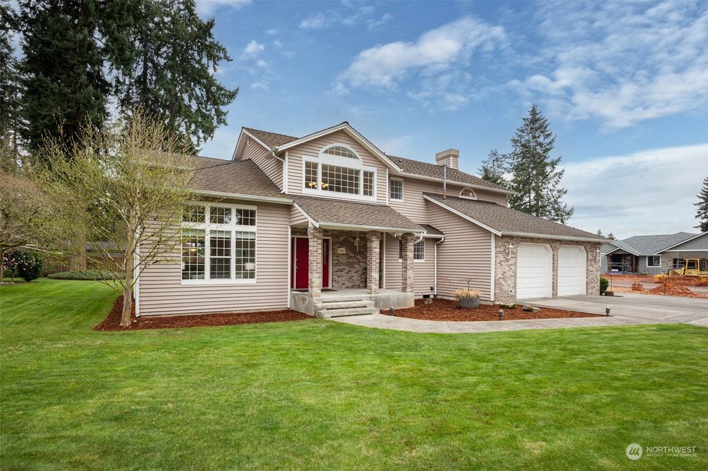 Photo of 10917 SE 325th Place, Auburn, WA 98092 (MLS # 2059509)