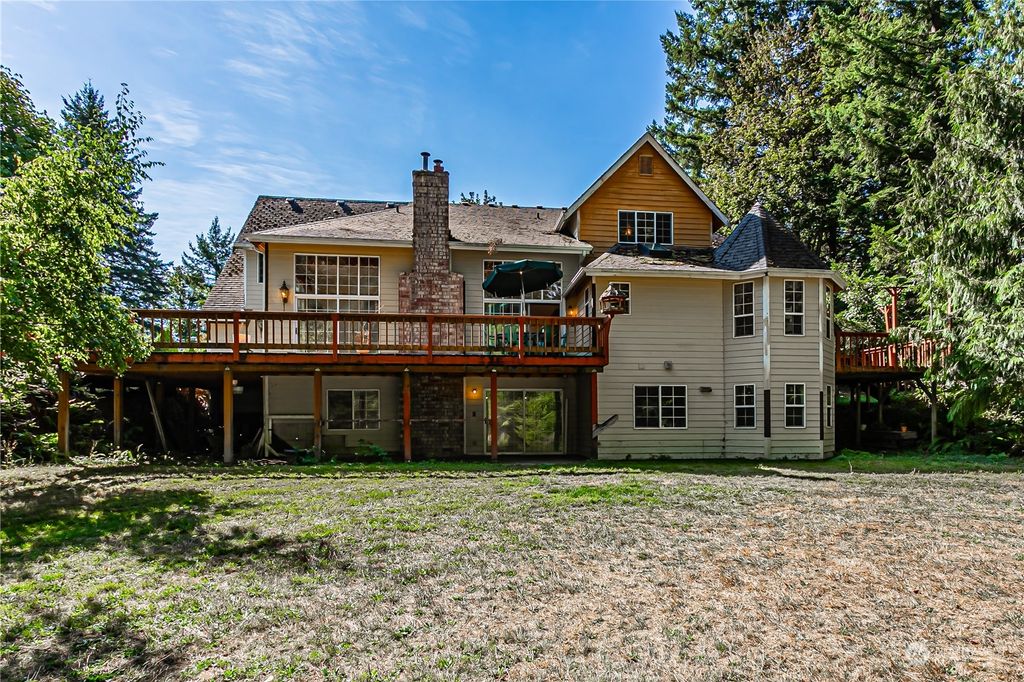 Photo of 22860 Peter Grubb Road SE, Renton, WA 98058 (MLS # 2163171)