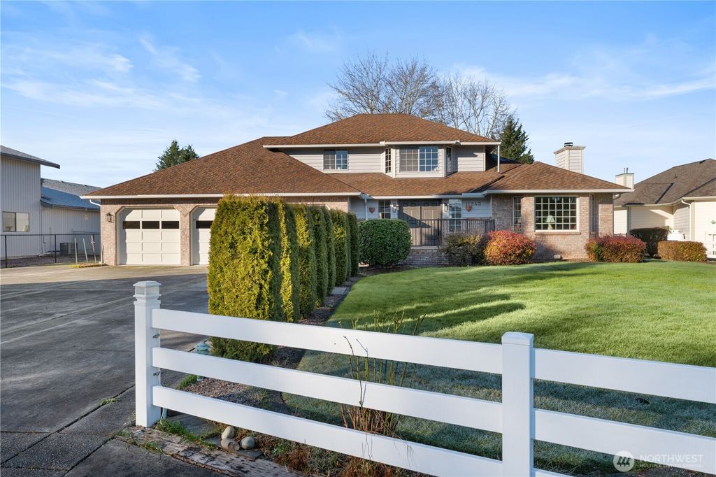 Photo of 11243 Airpark Lane SE, Yelm, WA 98597 (MLS # 2472865)