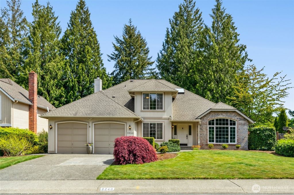 Photo of 2240 233rd Avenue NE, Sammamish, WA 98074 (MLS # 2371922)