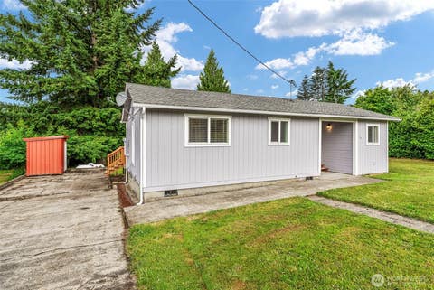 Photo of 175 Jacobson Road, Cathlamet, WA 98612 (MLS # 2544190)