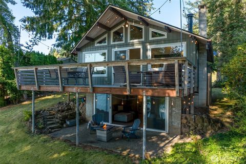 Photo of 137 Lake Rd Rd, Silver Creek, WA 98585 (MLS # 2436848)