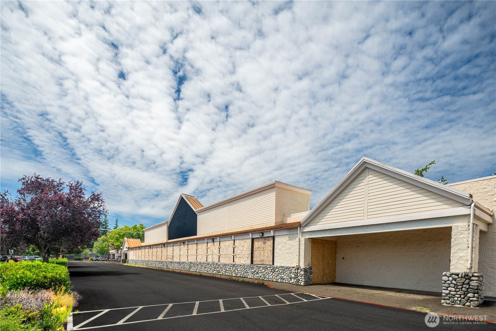 1650 Birchwood Avenue