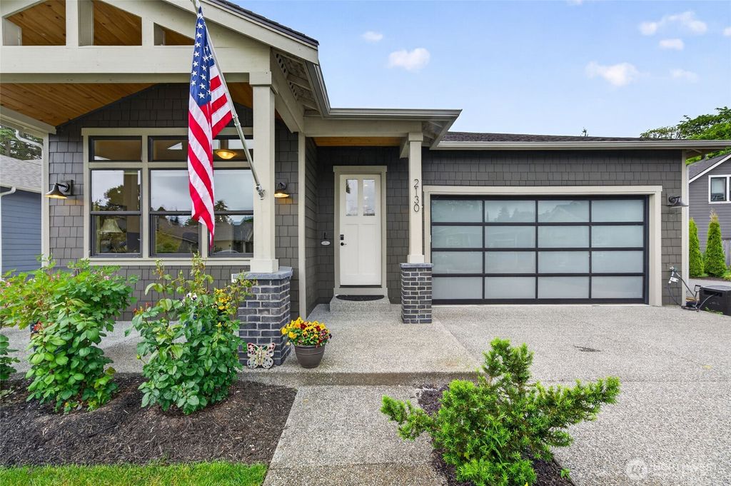 Photo of 2130 5th Place, Snohomish, WA 98290 (MLS # 2525672)